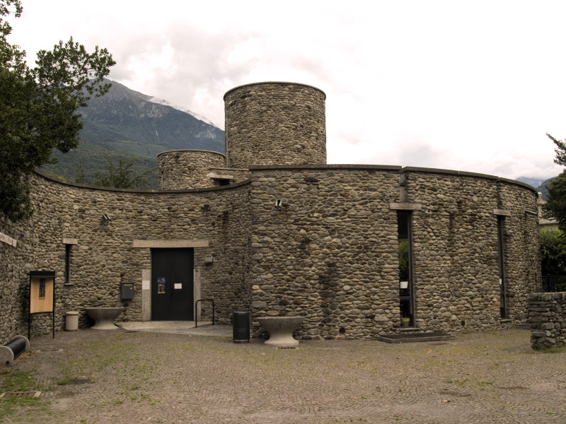 caccia-dominioni-biblioteca-vanoni