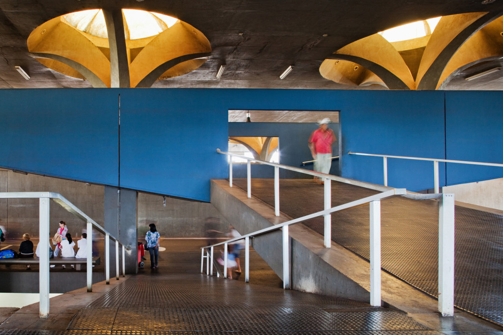 stazione per gli autobus di Jaú (1973 - 1975)